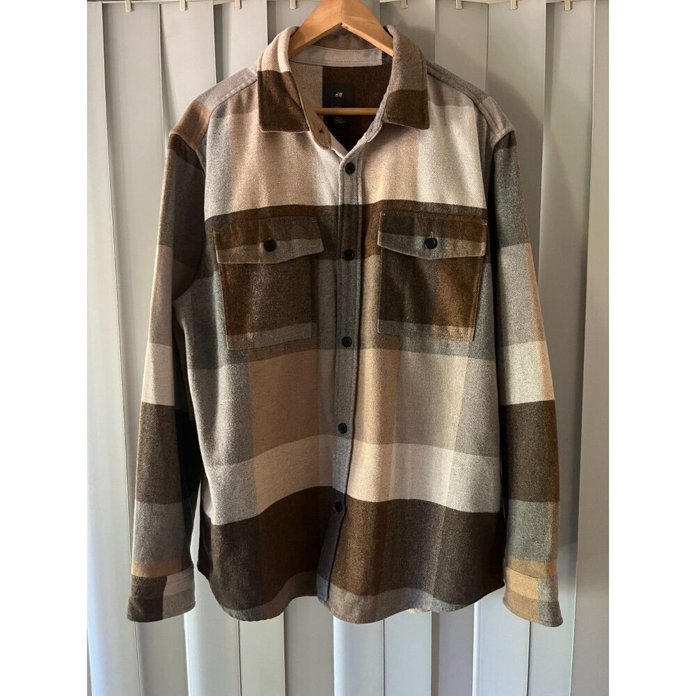H&M Oversized Plaid Flannel Long Sleeve Button Up Shirt Jacket - Men’s XL